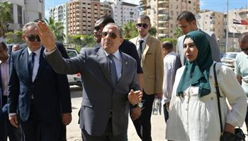   محافظ بورسعيد يتفقد محيط محكمة بورفؤاد الجزئية ويوجه بإزالة الإشغالات