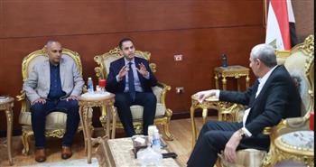   نائب وزير الصحة يبحث مع محافظ الغربية سبل تطوير المنظومة الصحية وتخفيف الأعباء عن المرضى