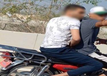 القبض على شخصين قاما بسرقة دراجة نارية بالإسكندرية