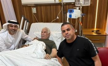   سفير الإمارات يزور حسن شحاتة بالمستشفى وينقل له تحيات الشيخ محمد بن زايد