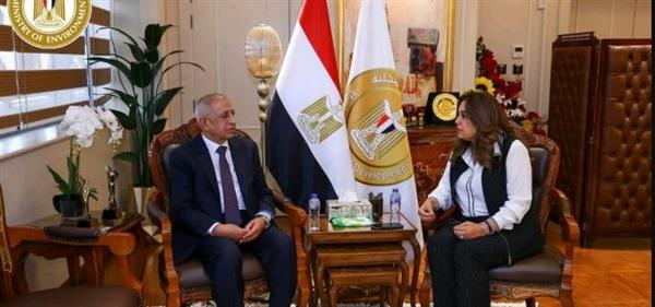 وزيرة التنمية المحلية تبحث مع رئيس الأكاديمية العربية ملفات التعاون المشتركة