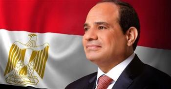 السيسي يقلد أوائل الخريجين من أكاديمة الشرطة نوط الامتياز من الطبقة الثانية