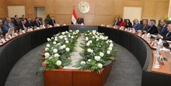   وزير الكهرباء يتابع إعادة هيكلة الشركات وفصل المصرية 