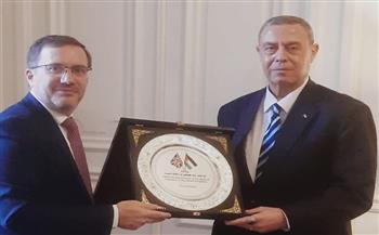  "اللوح" يثمن اعتراف بريطانيا بدولة فلسطين خلال لقاء السفير البريطاني بالقاهرة  