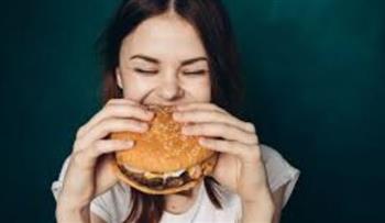   الوجبات السريعة .. خطر خفي يهاجم دماغك وذاكرتك دون أن تشعر