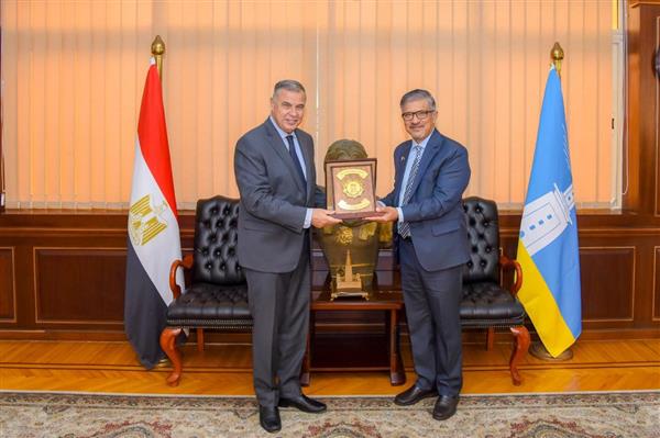 محافظ الإسكندرية يستقبل سفير باكستان