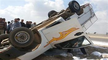   إصابة شابين في انقلاب سيارة نقل بشرق العوينات بالوادي الجديد