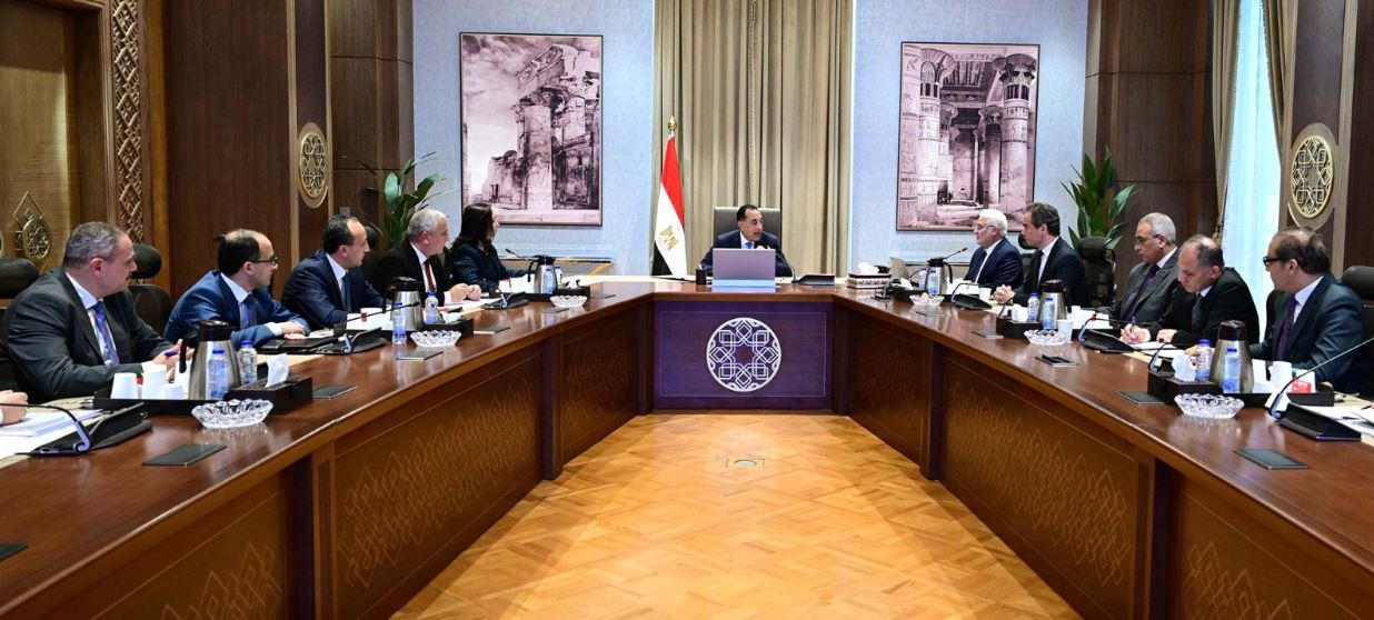 مدبولي يتابع تسوية مديونيات المؤسسات الصحفية القومية والوطنية للإعلام