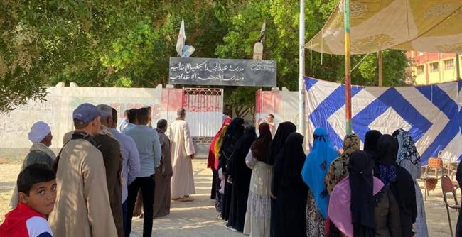 توافد الناخبين للتصويت في انتخابات مجلس النواب بسوهاج.. والسيدات يشاركن بقوة