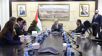  رئيس الوزراء الفلسطيني يبحث مع وفد من المجلس الأوروبي آخر المستجدات