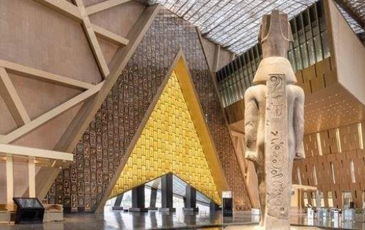 رئيس المتحف الكبير: 19 ألف زائر يوميًا منذ الافتتاح