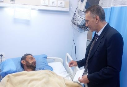 مدير عمل الغربية يزور العمال المصابين ضحايا حادث انهيار سقف خرساني بالمحلة الكبرى