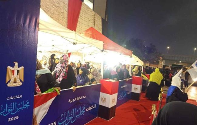"القاهرة الإخبارية": الساعات الأولى شهدت إقبالا كثيفا أمام لجان انتخابات البرلمان