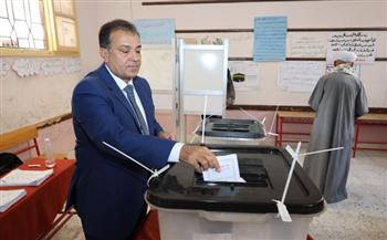   رئيس جامعة قنا يدلي بصوته في انتخابات مجلس النواب