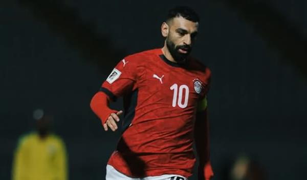 محمد صلاح ينضم لمعسكر منتخب مصر استعدادًا لمواجهة أوزبكستان وديًا