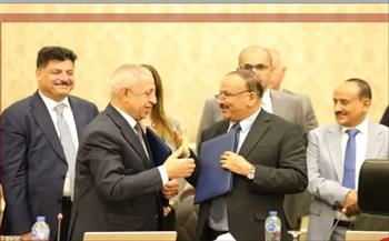   مذكرة تفاهم لتعزيز التعاون المشترك بين وزارة النقل اليمنية والأكاديمية العربية