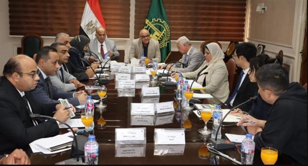 محافظ القليوبية يترأس إجتماعاً موسعاً مع وفد شركة "تيدا" الصينية