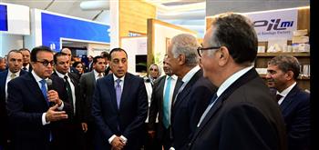   مدبولي يتفقد معرض "سمارت ديجيتال هيلث جيت" خلال فعاليات المؤتمر العالمي للسكان