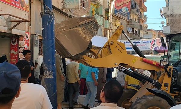 محافظ كفر الشيخ: تحرير 182 محضرًا متنوعًا خلال حملات لإزالة الإشغالات