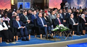 رئيس الوزراء ونائبه لشئون التنمية البشرية يشهدان جلسة حوارية في مؤتمر PHDC'25