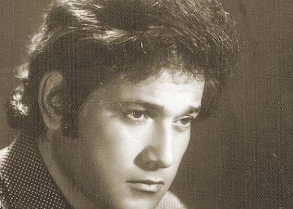 محمد سلطان.. موسيقار الشجن الذي غنت على ألحانه القلوب قبل الأصوات
