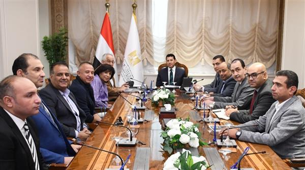 وزير الرياضة يناقش مع اللجنة البارالمبية مشروع إنشاء المقر الجديد