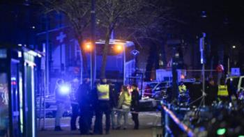   ضحايا ومصابون في حادث اصطدام حافلة بمحطة انتظار وسط "ستوكهولم" 