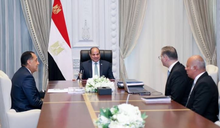 الرئيس السيسي يشدد على ضرورة توفير الحوافز والتيسيرات للمستثمرين في البترول