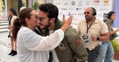 ضحك وهزار بين كاملة أبو ذكرى ونور النبوي قبل ندوة تكريم والده بمهرجان القاهرة