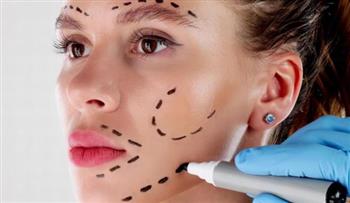   هوس الجمال.. عندما تتحول عمليات التجميل إلى إدمان نفسي