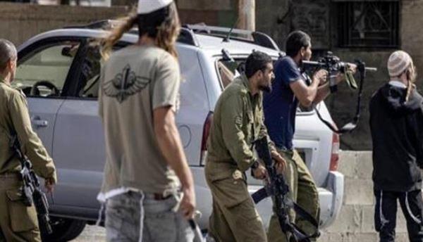 مستوطنون يقتحمون بلدات في الضفة الغربية ويحطمون مركبات الفلسطينيين
