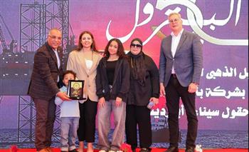   وزير البترول يُشارك العاملين احتفالهم  باليوبيل الذهبي لعيد البترول