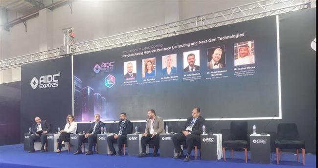 خبراء يرسمون مستقبل التبريد السائل ومراكز بيانات الذكاء الاصطناعي في  AIDC