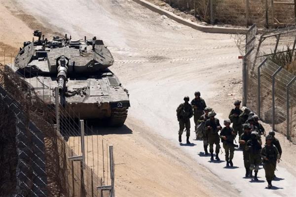 إسرائيل ترفض طلب الشرع الانسحاب من المناطق التي احتلتها بعد سقوط نظام الأسد