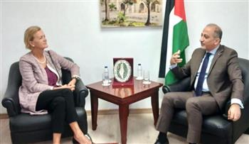   مندوب فلسطين بجامعة الدول العربية يلتقي رئيسة بعثة الاتحاد الأوروبي في القاهرة