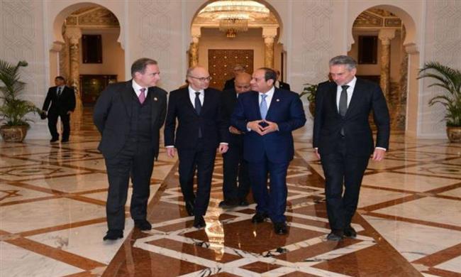 الرئيس السيسي يبحث مع رؤساء وزراء لوكسمبورج وهولندا وبلجيكا تعزيز التعاون المشترك