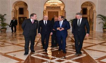   الرئيس السيسي يبحث مع رؤساء وزراء لوكسمبورج وهولندا وبلجيكا تعزيز التعاون المشترك