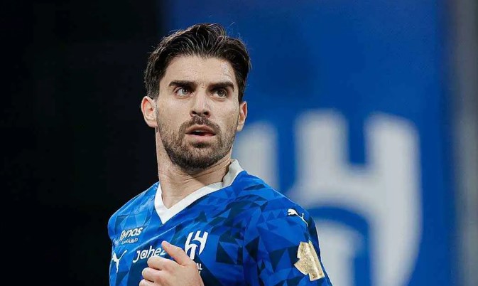 الهلال في تطورات إيجابية مع روبن نيفيز لتجديد عقده مع الفريق