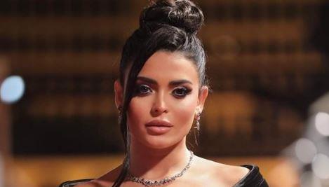أسماء جلال تتألق بثلاثة أفلام في دور العرض المصرية