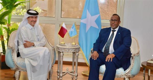 السفير الصومالى يهنئ نظيره القطري الجديد بتوليه مهام منصبه