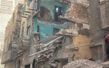 سقوط عقار بالكامل في منطقة اللبان.. إجراءات عاجلة لحماية السكان