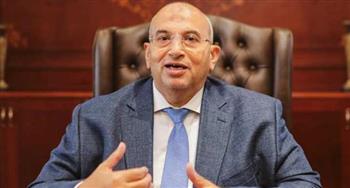   خبراء الضرائب: الطوفان الصيني يهدد صناعة زجاج السيارات في مصر 