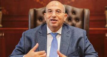 خبراء الضرائب: الطوفان الصيني يهدد صناعة زجاج السيارات في مصر