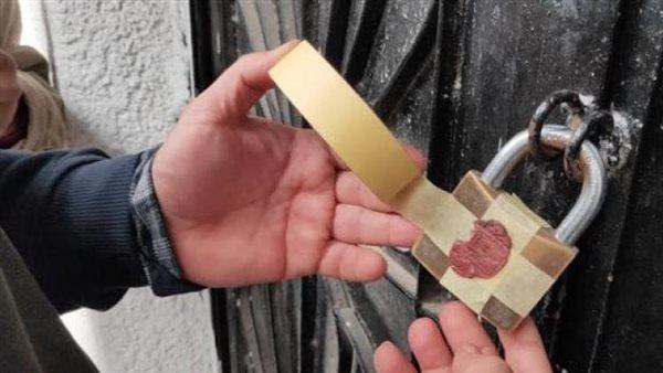 غلق وتشميع 12 منشأة مخالفة في حملات رقابية على الأسواق والمحال بالإسكندرية