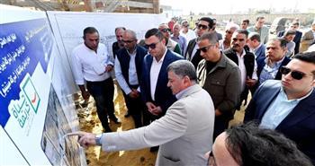 وزير الإسكان والمحافظ يتفقدان محطة معالجة الفيوم