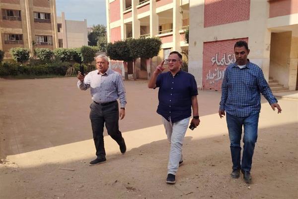 رئيس مدينة قليوب يتابع جاهزية اللجان الانتخابية لاستقبال الناخبين غداً