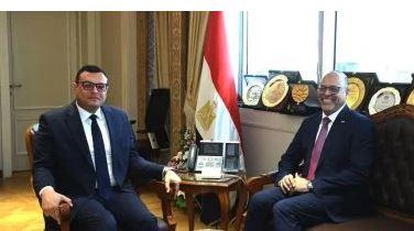 وزيرا الإسكان والعمل يبحثان تعزيز التعاون في عدد من الملفات المشتركة