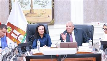 وزيرة التضامن توجه باستصلاح ٥ آلاف فدان وزراعتهم بالنخيل بالوادي الجديد