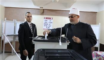مفتي الجمهورية يدلي بصوته في انتخابات مجلس النواب 2025
