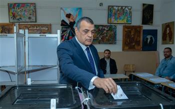   وزير الدولة للإنتاج الحربي يدلي بصوته في انتخابات مجلس النواب